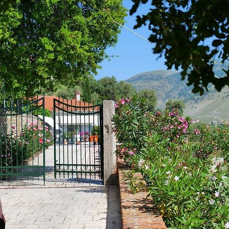 Saranda Landscape Villa Екстериор снимка
